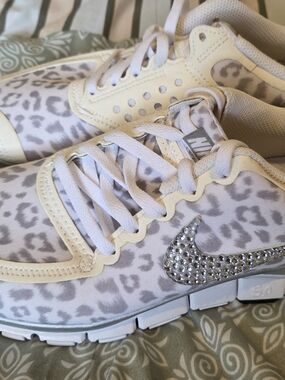 Nike Free 5.0 Women’s White Leopard Print Bling All Sizes Available